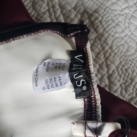 Venus High Slit Dress Large - Picture 8 of 8